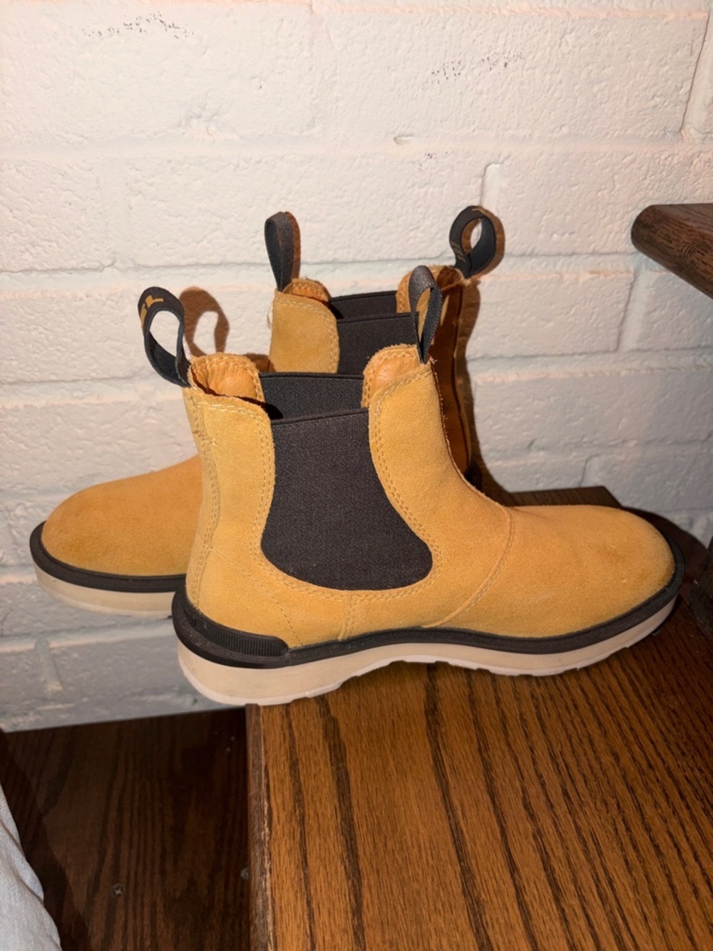 Sorel Hi-Line Chelsea Boots – Geo Yellow Suede | Size 7 💛 - Picture 4 of 8